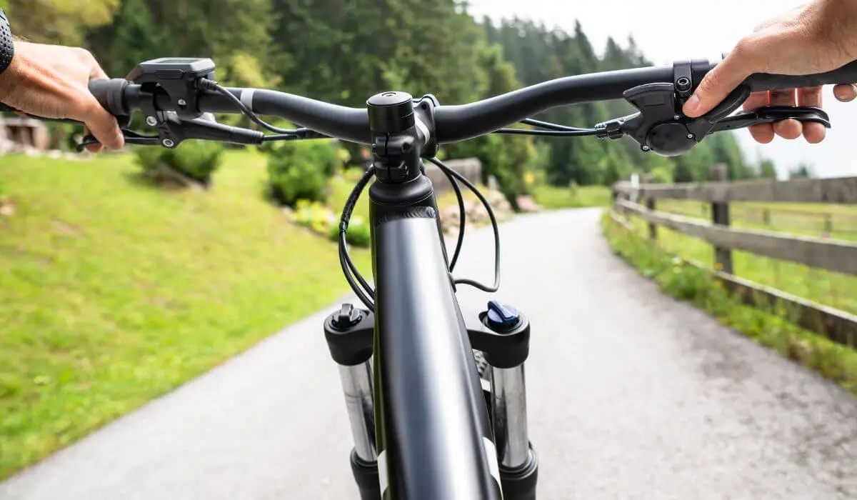 👉😡🚨🚔🚲🚲BICICLETAS BARULHENTAS MOTORIZADAS!!!Boa noite Portilho. Eu  queria saber se posso fazer uma reclamação para você postar no seu site…